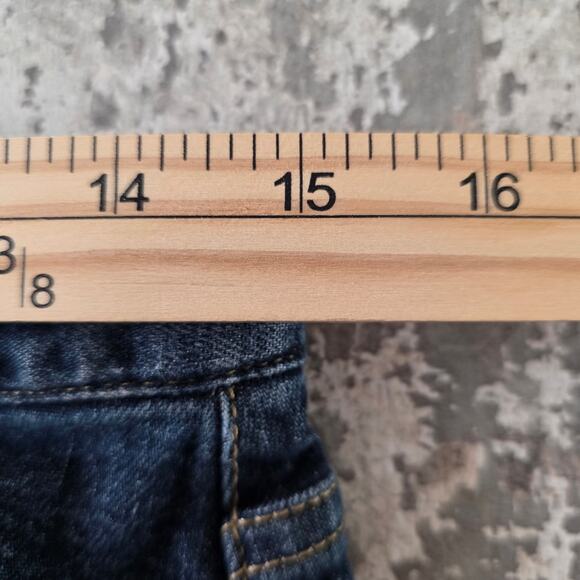 Liz Claiborne Straight Leg Fit Blue Jeans Petite 6 Short - Picture 6 of 7